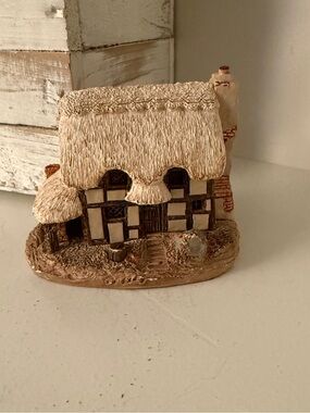 Lilliput Lane “The Farriers” Handmade English Cottage Miniature Figurine England